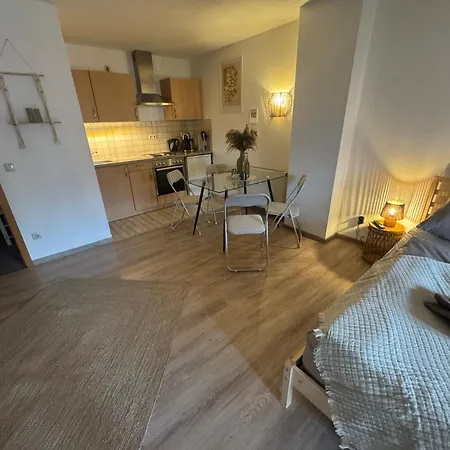 Boho Mit Tiefgarage Naehe Salzburg Daire *